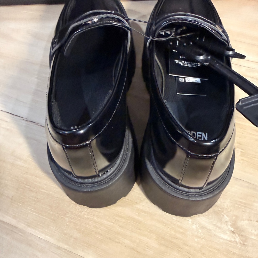 Sleek Black Platform Loafers - Picture 2 of 5